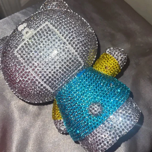 Hello Kitty Rhinestone Dancing Figure - Picture 5 of 6